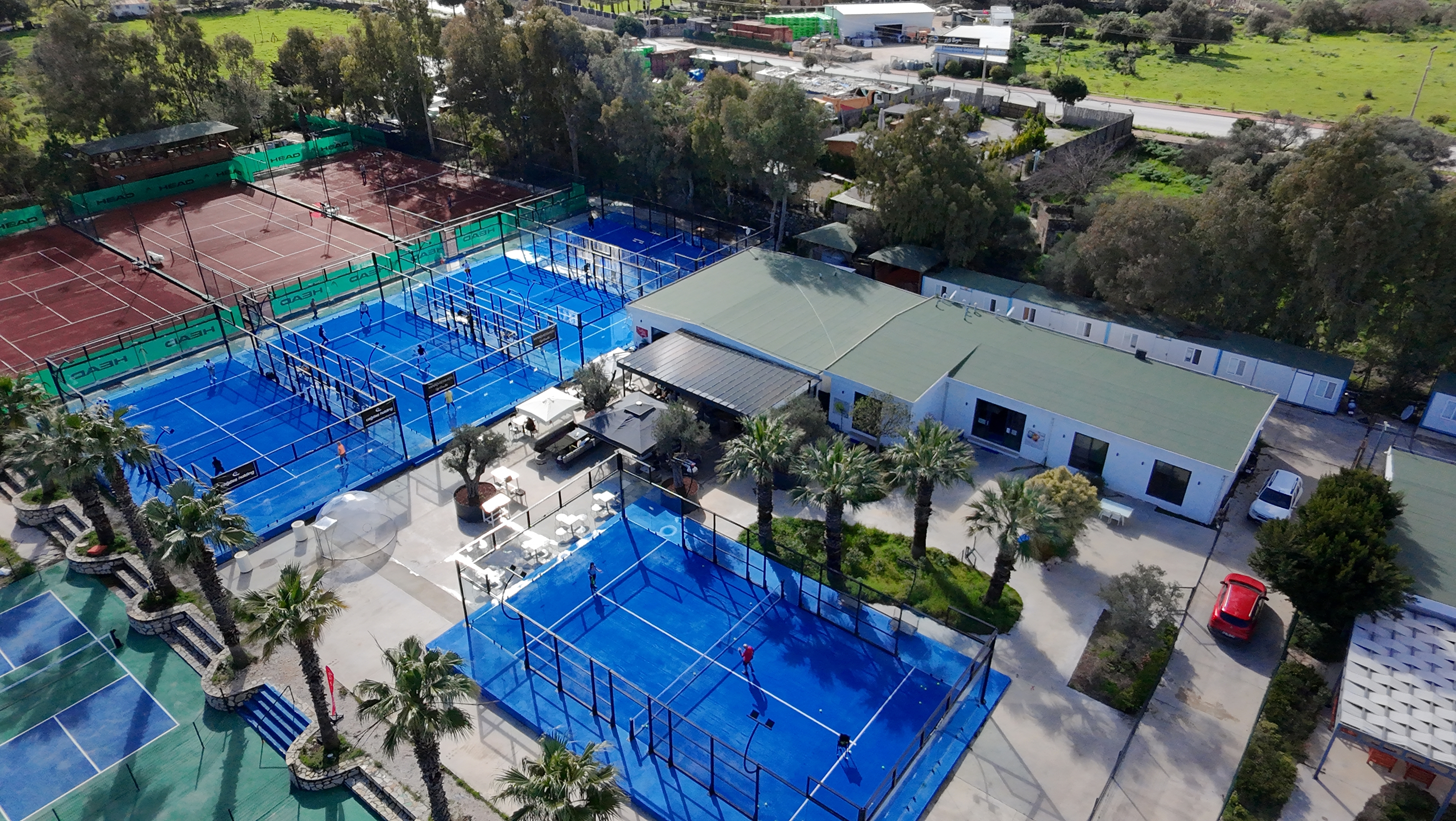 Modern Bodrum Tenis Kortları