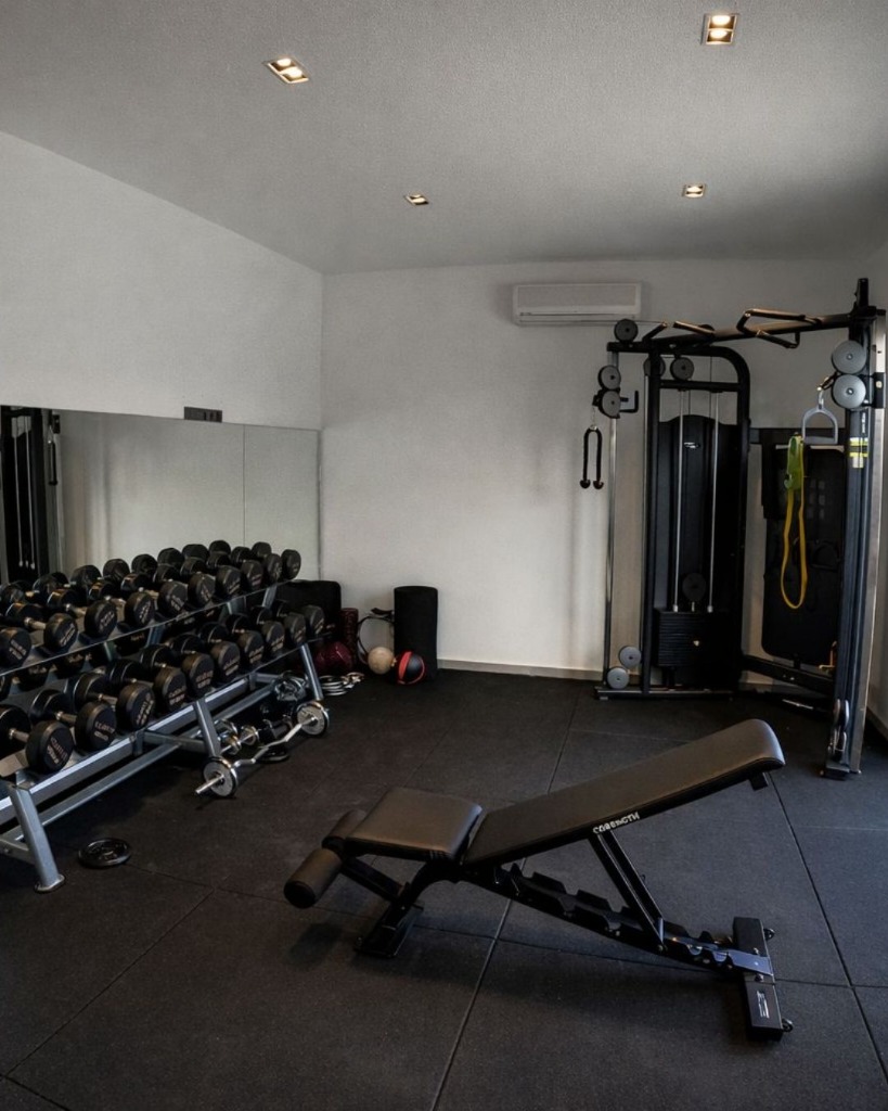 Modern Bodrum Fitness Ağırlık Salonu