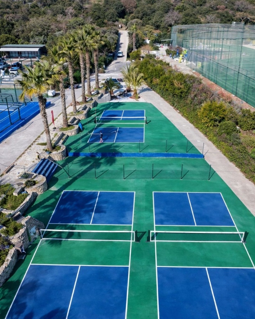 Modern Bodrum Pickleball Kortu