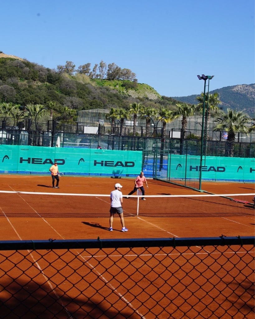Modern Bodrum Tenis Kortu