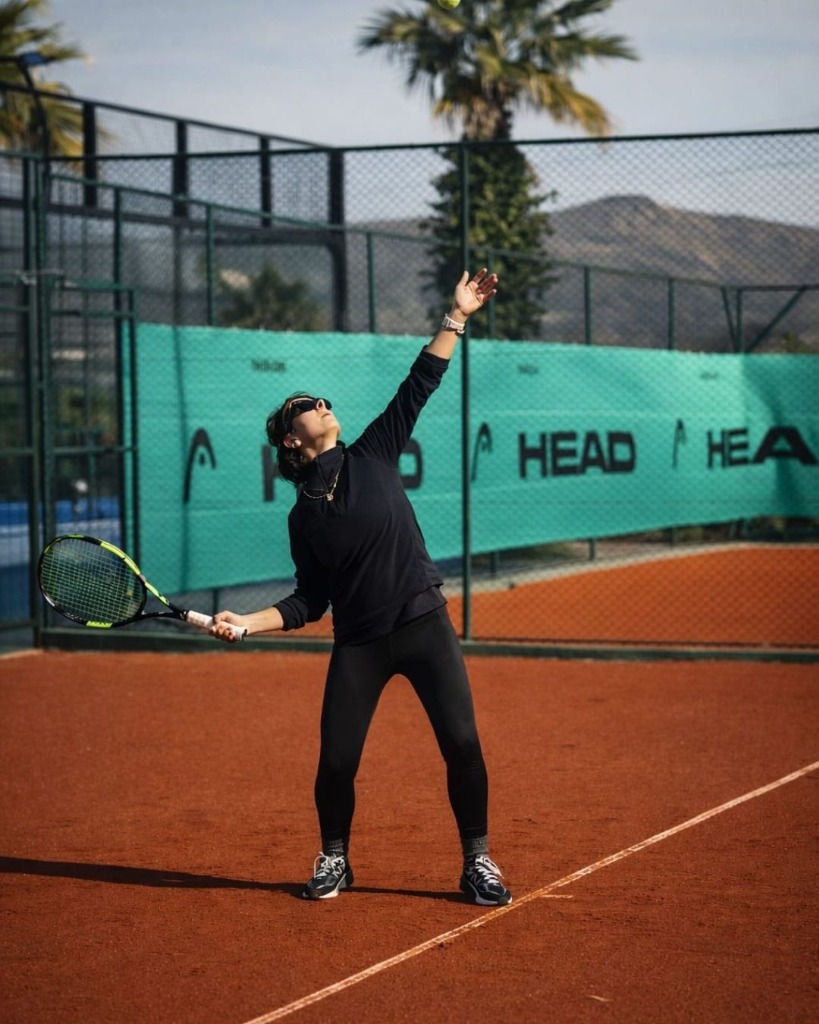 Modern Bodrum Tenis Servis
